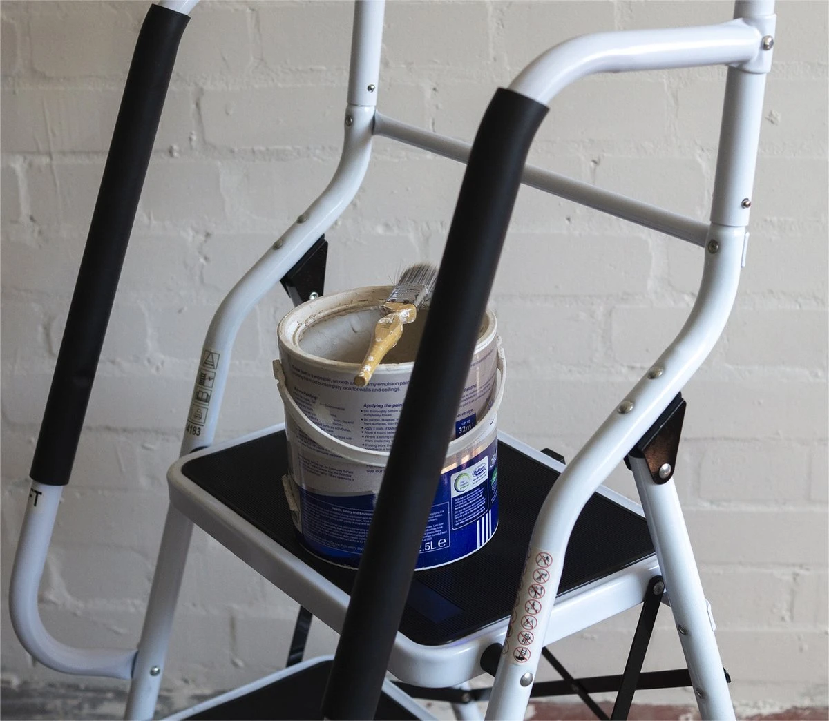 Aidapt opstapkruk met leuning - 3 treden Aidapt Opstapkruk Met Leuning - 3 Treden -Bo-Camp Verkoop 1200x1044 3