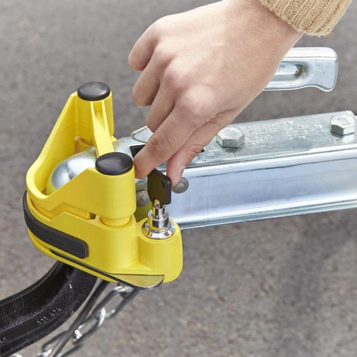 Mottez - Disselslot / trekhaakslot diefstalbeveiliging voor aanhanger / caravan Mottez - Disselslot / Trekhaakslot Diefstalbeveiliging Voor Aanhanger / Caravan -Bo-Camp Verkoop 1200x1200 1034