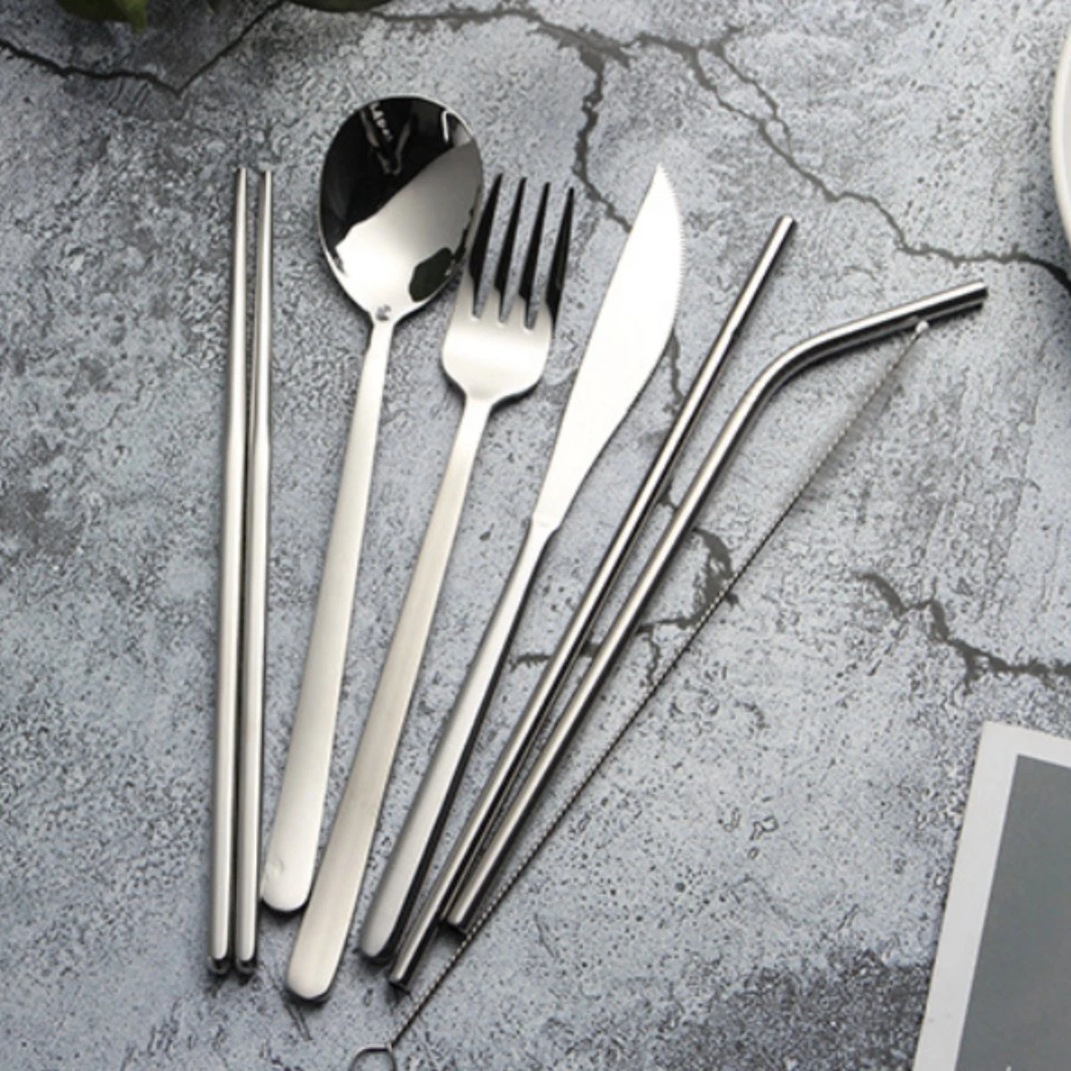 House of Husk Reisbestek - Reis Bestekset - Chopsticks - Metalen Rietjes met borstel - Lepel - Vaatwasserbestendig - RVS - 7 Delig - Zilver House Of Husk Reisbestek - Reis Bestekset - Chopsticks - Metalen Rietjes Met Borstel - Lepel - Vaatwasserbestendig - RVS - 7 Delig - Zilver -Bo-Camp Verkoop 1200x1200 1138