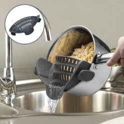 SensaHome- Siliconen Vergiet - Keuken Afgietdeksel - Afgiethulp - Siliconen - BPA Vrij - Grijs 2 SensaHome- Siliconen Vergiet - Keuken Afgietdeksel - Afgiethulp - Siliconen - BPA Vrij - Grijs -Bo-Camp Verkoop 1200x1200 1197