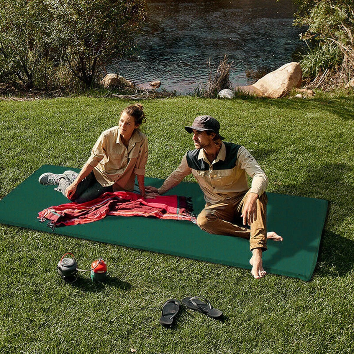 HikeMeister- Slaapmat - 200x 66 x 10 cm - Zelfopblazend - 1 persoons - Groen HikeMeister- Slaapmat - 200x 66 X 10 Cm - Zelfopblazend - 1 Persoons - Groen -Bo-Camp Verkoop 1200x1200 1323