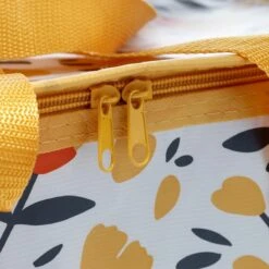 Kleine Lunch/sixpack Koeltas - Boterbloem Print - 20 X 30 Cm - 12 L 2 Kleine Lunch/sixpack Koeltas - Boterbloem Print - 20 X 30 Cm - 12 L -Bo-Camp Verkoop 1200x1200 1331