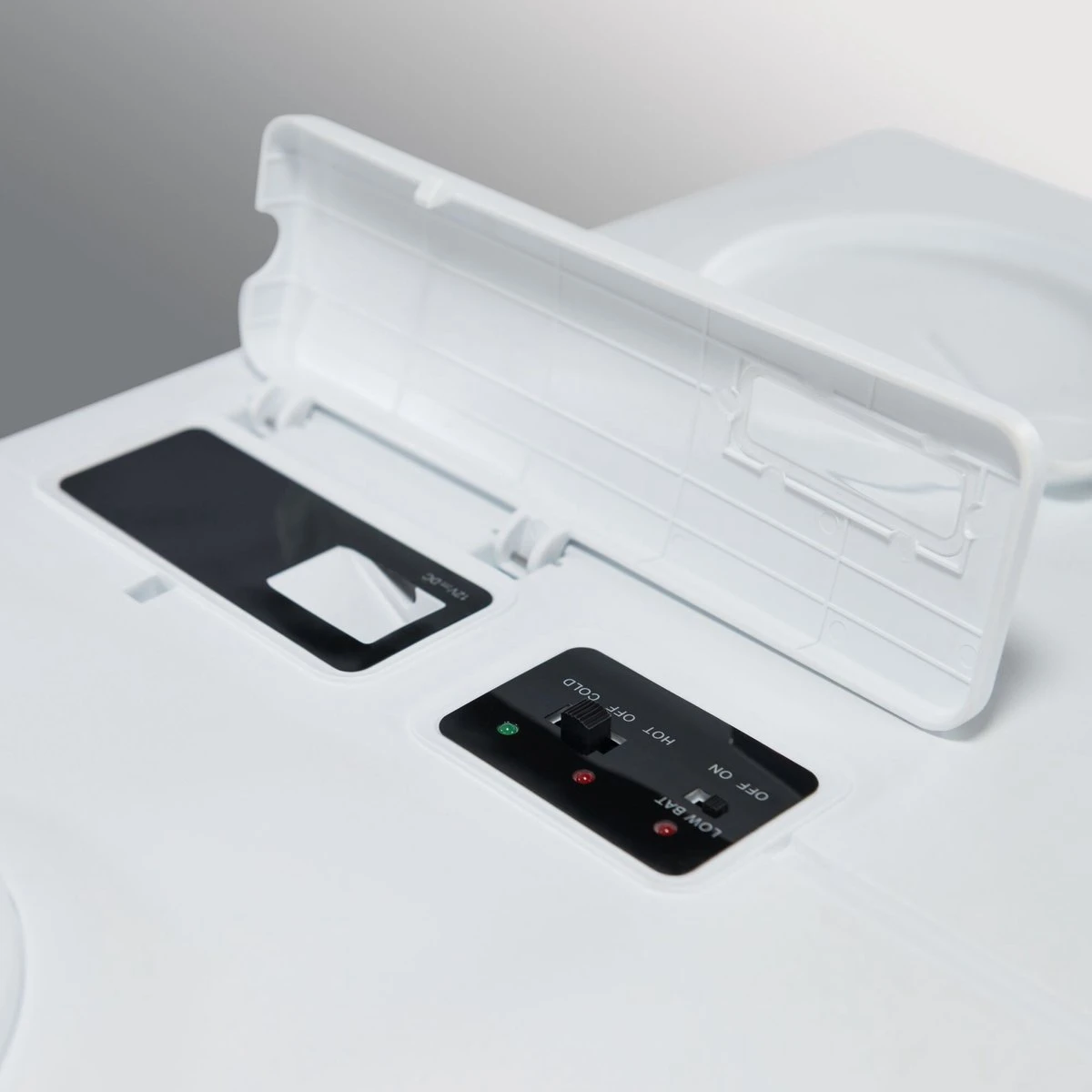 Mobicool MT35W AC/DC - koelbox peltier - blauw Mobicool MT35W AC/DC - Koelbox Peltier - Blauw -Bo-Camp Verkoop 1200x1200 1907