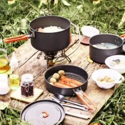 Ultralichte En Opvouwbare Gasbrander Op Pootjes Met Keramische Ontsteking 2 Ultralichte En Opvouwbare Gasbrander Op Pootjes Met Keramische Ontsteking -Bo-Camp Verkoop 1200x1200 687