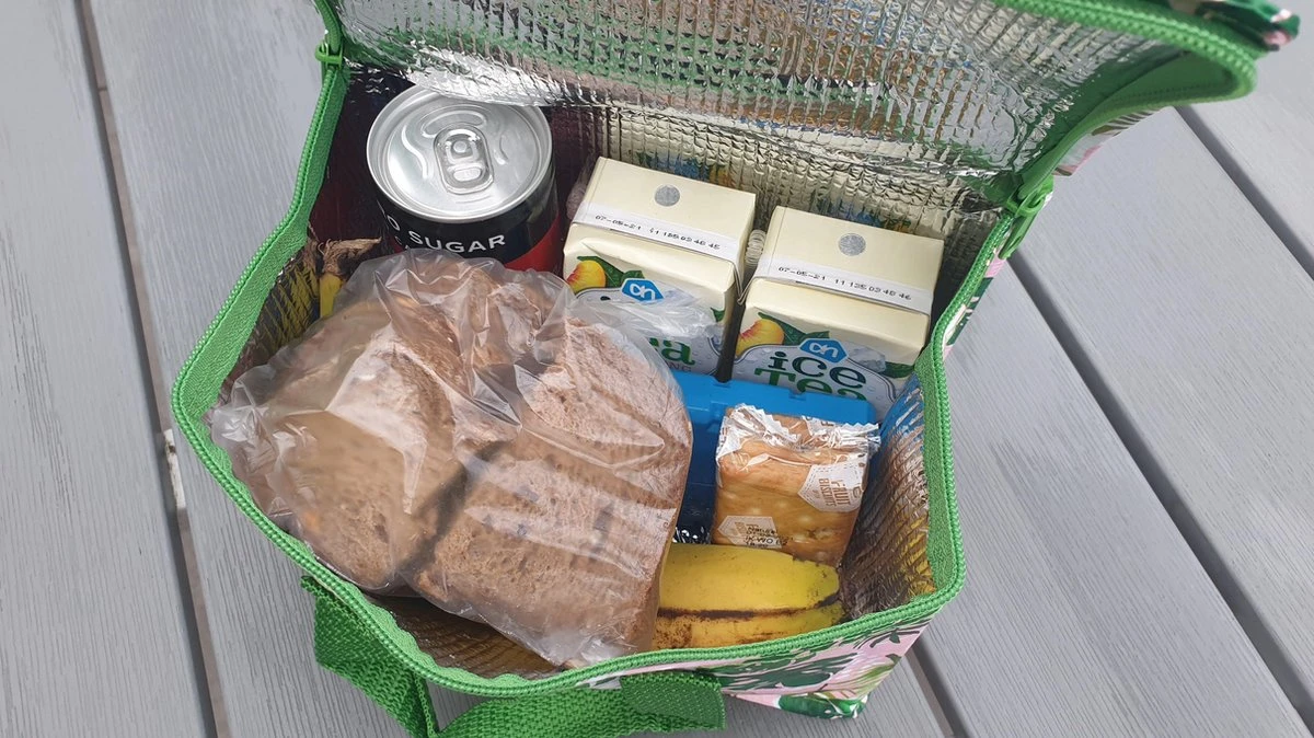 Retro koeltas met appels Retro Koeltas Met Appels -Bo-Camp Verkoop 1200x674 18