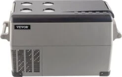 Vevor Auto Koelbox - Mini Koelkast Vriezer - Draagbare Vriezer/Koelkast - Elektrische Koelbox - Mini Vriezer - Auto Koelkast - 35 Liter - Tot -20˚C - 12V/240V - Grijs 2 Vevor Auto Koelbox - Mini Koelkast Vriezer - Draagbare Vriezer/Koelkast - Elektrische Koelbox - Mini Vriezer - Auto Koelkast - 35 Liter - Tot -20˚C - 12V/240V - Grijs -Bo-Camp Verkoop 1200x753 4