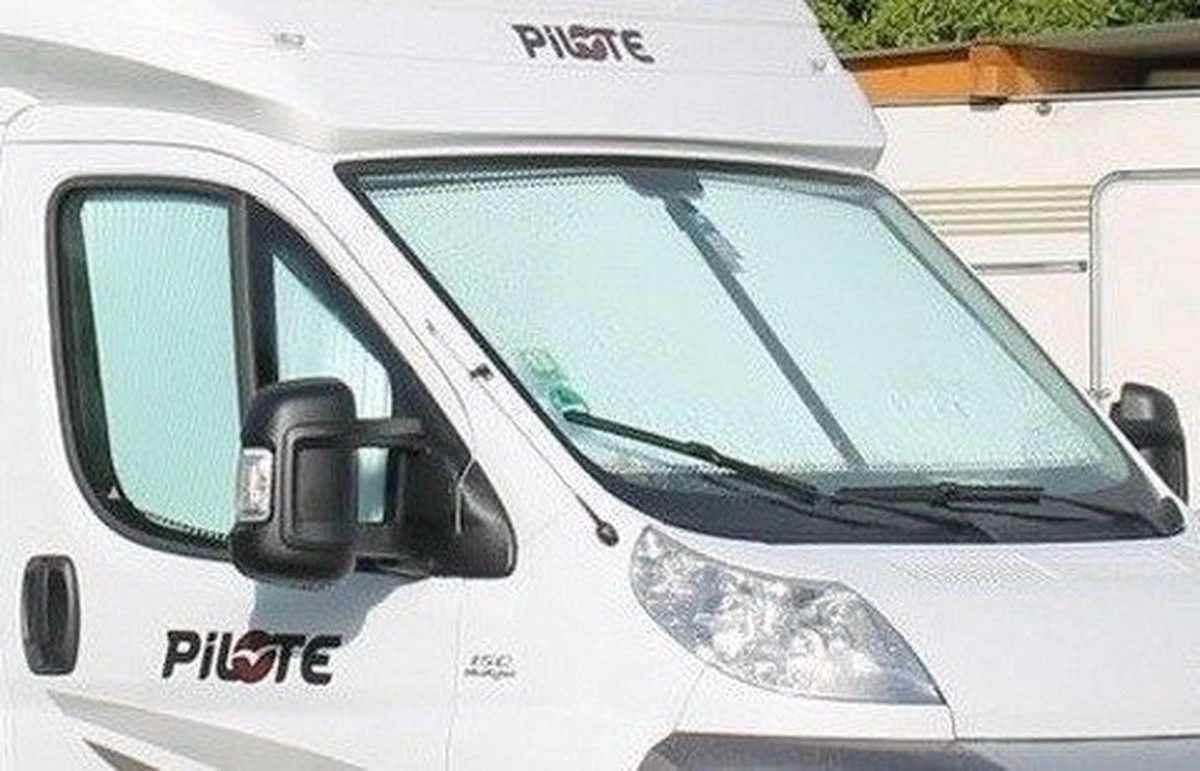 Vouwgordijn plissee zijraam rechts grijs Bijrijders zijde (F.Ducato-P.Boxer-C.Jumper v.a.6-2006 - 2011) Fiamma Vouwgordijn Plissee Zijraam Rechts Grijs Bijrijders Zijde (F.Ducato-P.Boxer-C.Jumper V.a.6-2006 - 2011) -Bo-Camp Verkoop 1200x771 4