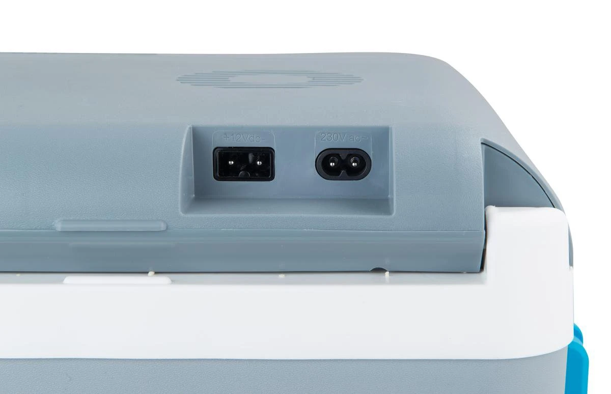 Campingaz Powerbox Plus Thermo-elektrische koelbox - 12V / 230V - 36L - Grijs Campingaz Powerbox Plus Thermo-elektrische Koelbox - 12V / 230V - 36L - Grijs -Bo-Camp Verkoop 1200x774 3