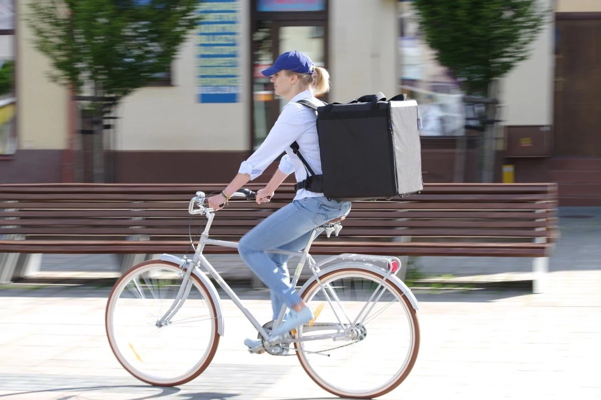 Hendi Pizza & Voedsel Bezorgrugtas Geïsoleerd - 41x41x(H)49cm Hendi Pizza & Voedsel Bezorgrugtas Geïsoleerd - 41x41x(H)49cm -Bo-Camp Verkoop 1200x800 183