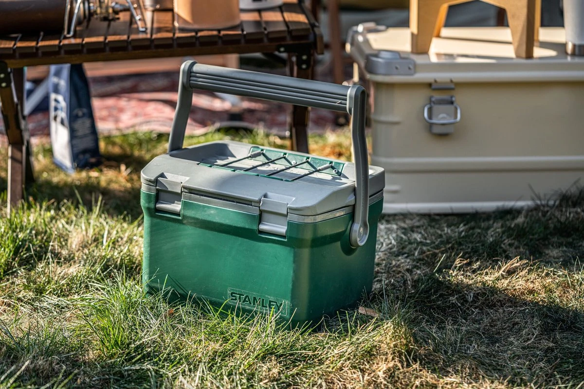 Stanley The Easy Carry Outdoor Cooler 15,1L - Koelbox - Green Stanley The Easy Carry Outdoor Cooler 15,1L - Koelbox - Green -Bo-Camp Verkoop 1200x800 197