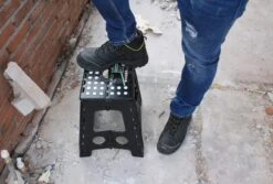 Profeco XL Opstapkrukje Inklapbaar - Krukje - Opstapje - Hoogte; 40 Cm - Zwart -Bo-Camp Verkoop 1200x809 3