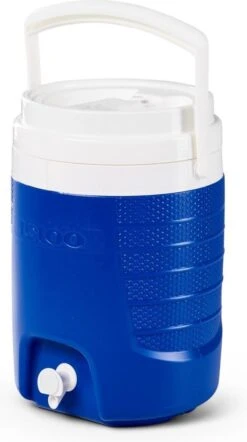 Igloo Sport 2 Gallon - Kleine Drankdispenser - 7,6 Liter - Blauw 5 Igloo Sport 2 Gallon - Kleine Drankdispenser - 7,6 Liter - Blauw -Bo-Camp Verkoop 670x1200 1