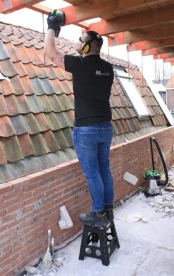 Profeco XL Opstapkrukje Inklapbaar - Krukje - Opstapje - Hoogte; 40 Cm - Zwart -Bo-Camp Verkoop 760x1200